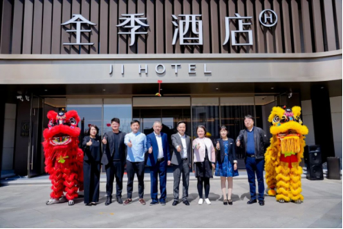九游娱乐网址：燎申智城·大虹桥科创产业园盛大启幕配套城家公寓全季酒店同步开业(图5)